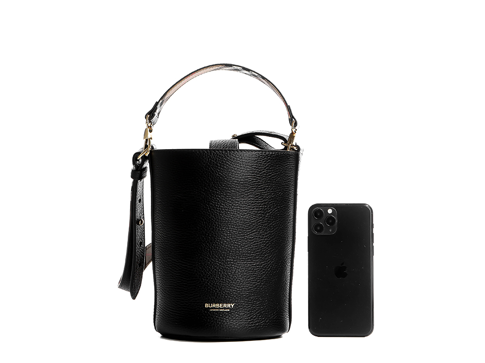 burberry バッグ Burberry Medium Leather Buckle Tote w/ Strap – Oliver Jewellery